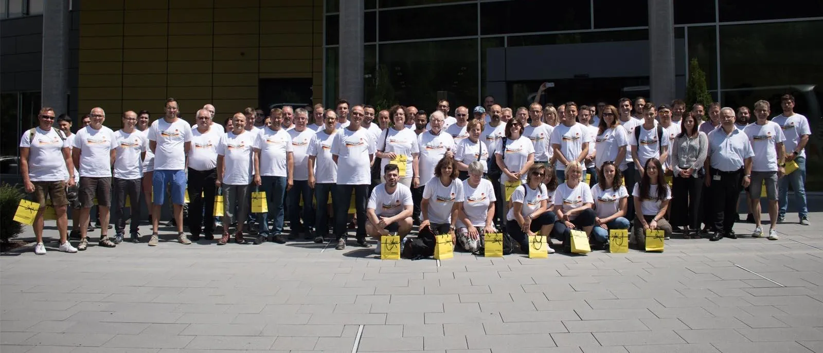 Gruppenbild der Mitarbeiter der Gottfried Braun GmbH in Baiersbronn