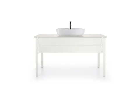 Ein minimalistischer weißer Waschtisch mit einer breiten Schublade und schmalen Beinen steht in einem schlichten, modernen Design.