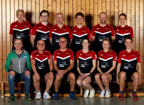 Teamfoto der SG Baiersbronn-Klosterreichenbach im Sponsoring-Trikot von der Gottfried Braun GmbH.
